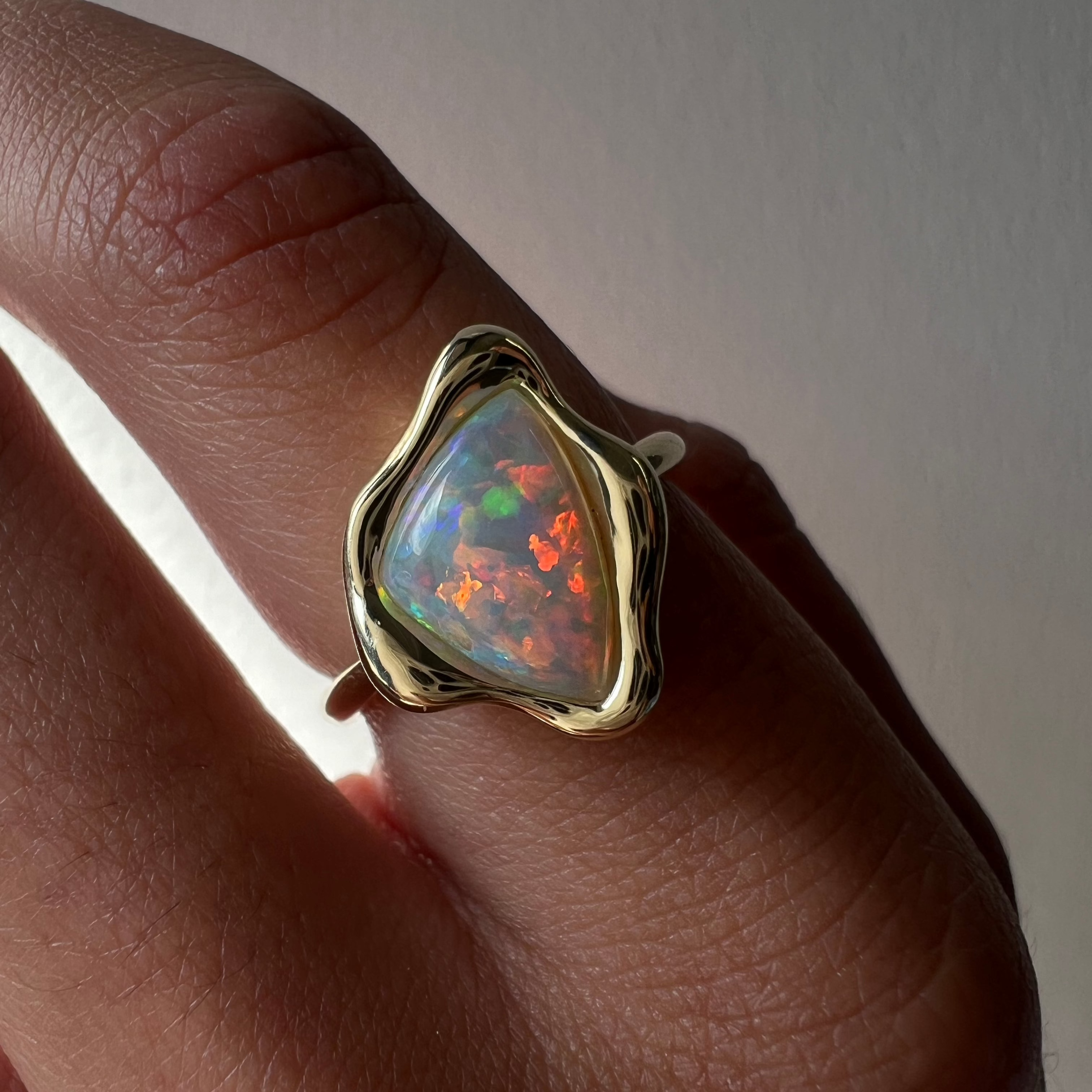 1.45ct Australian Opal Abstract Bezel Ring [on hand]