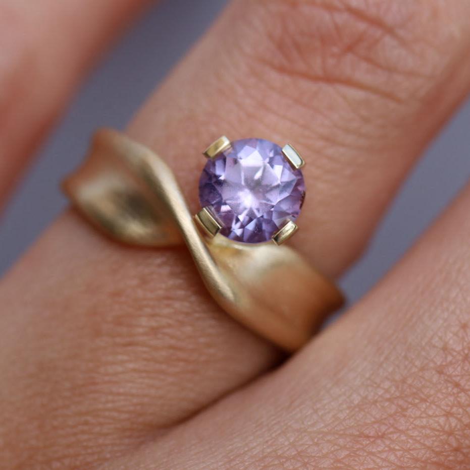 1.45ct Purple Sapphire Twist Ring [on hand]